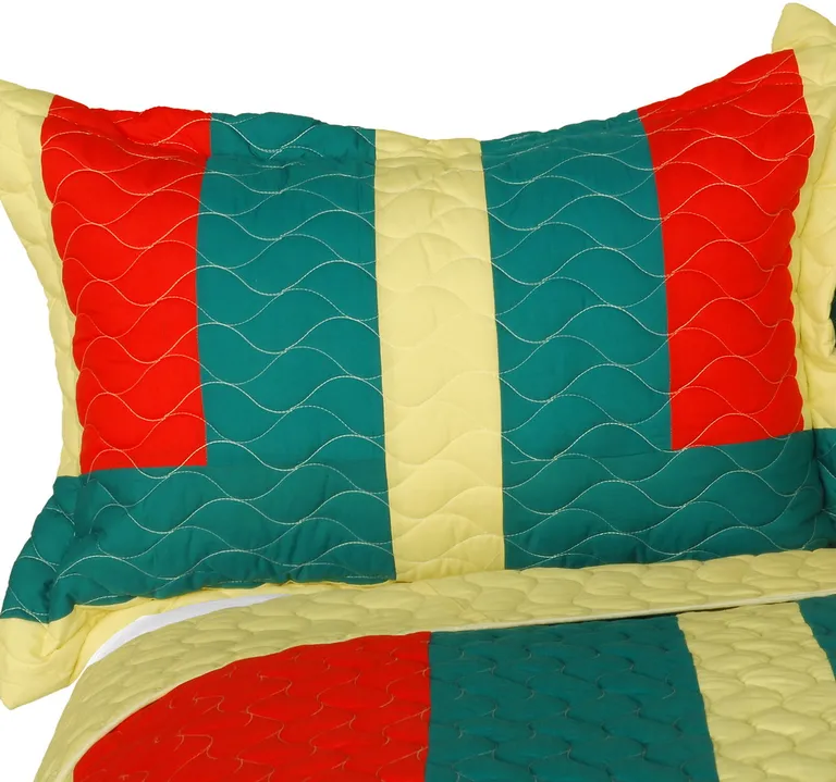 Violet Moon - 3PC Vermicelli-Quilted Patchwork Quilt Set (Full/Queen Size) Photo 2