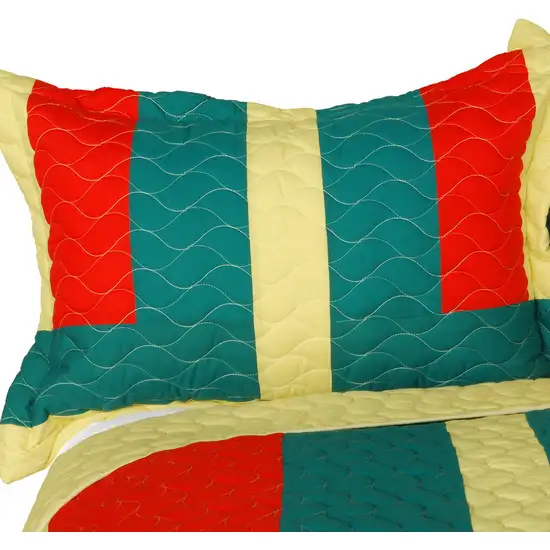Violet Moon -  3PC Vermicelli-Quilted Patchwork Quilt Set (Full/Queen Size) Photo 2