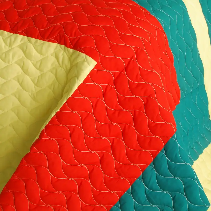 Violet Moon -  3PC Vermicelli-Quilted Patchwork Quilt Set (Full/Queen Size) Photo 4