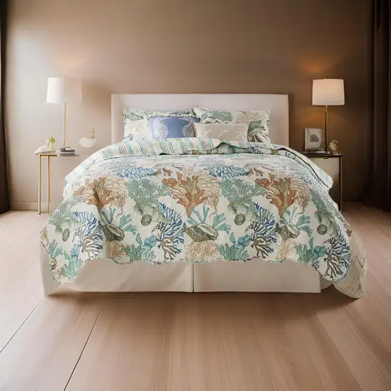 Wade 5 Piece Full Quilt Set, Ocean Design, Scalloped Edges, Floral Pattern Photo 7