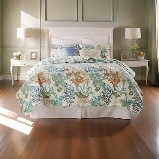 Wade 5 Piece King Quilt Set, Ocean Design, Scalloped Edges, Floral Pattern Photo 7