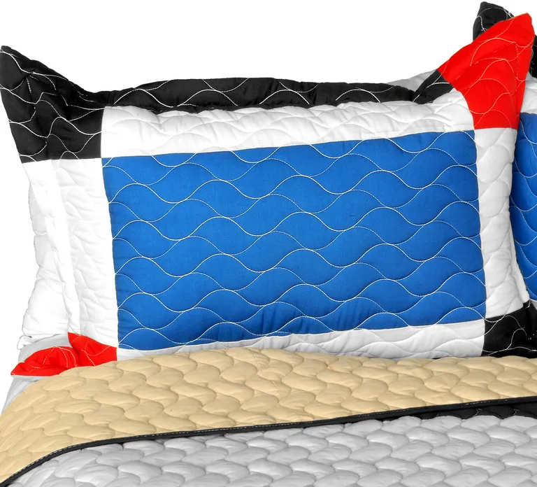 Water Ballet - 3PC Vermicelli - Quilted Patchwork Quilt Set (Full/Queen Size) Photo 1