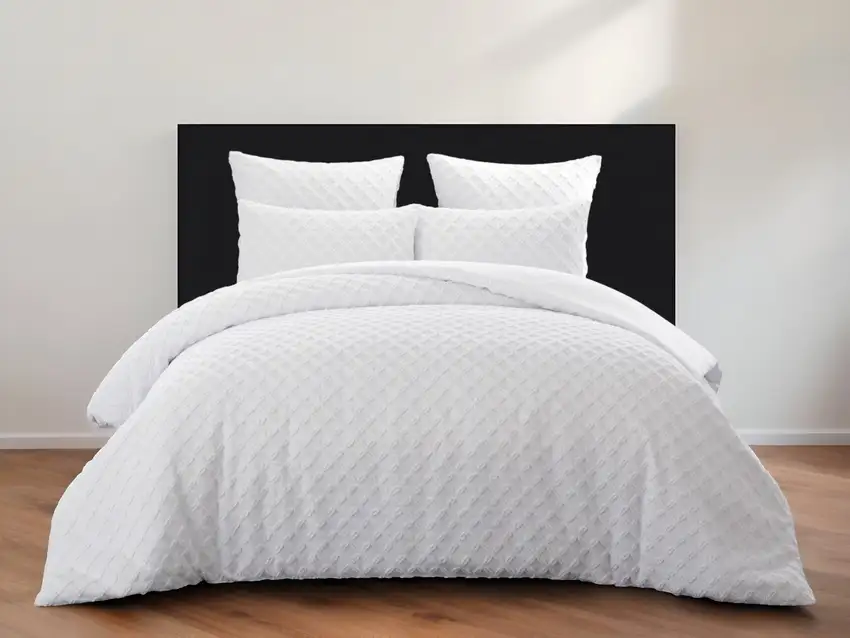 White King Polyester 180 Thread Count Washable Duvet Cover Set Photo 1