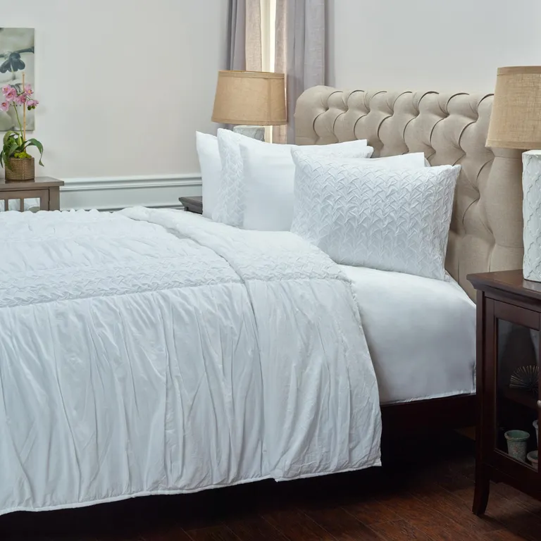 Queen 100% Cotton 300 Thread Count Machine Washable Down Alternative Comforter Photo 2