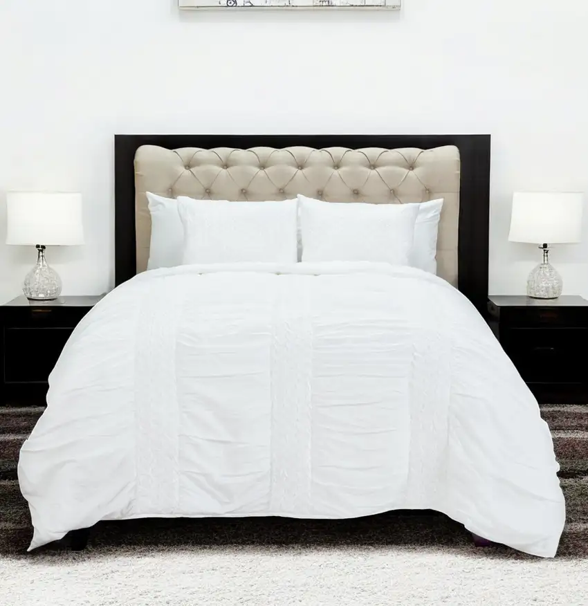 White Queen 100% Cotton 300 Thread Count Machine Washable Down Alternative Comforter Photo 1
