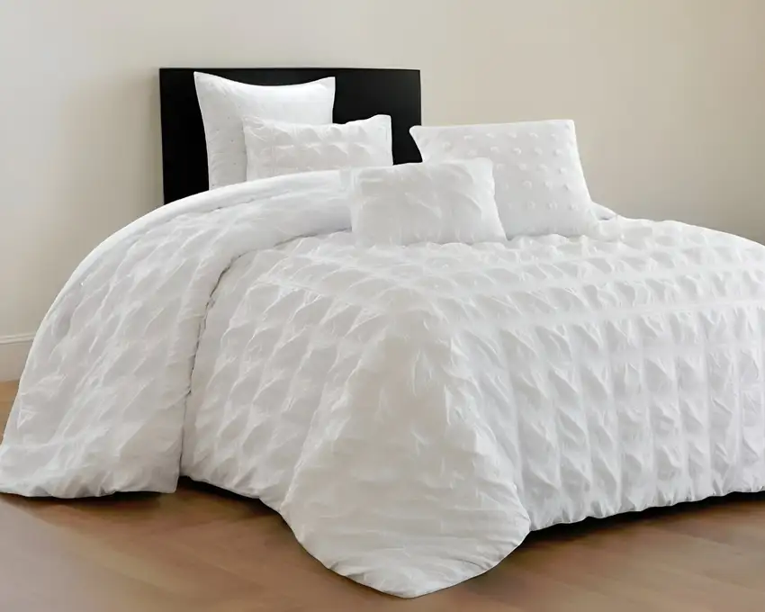 White Twin Polyester 180 Thread Count Washable Duvet Cover Set Photo 1