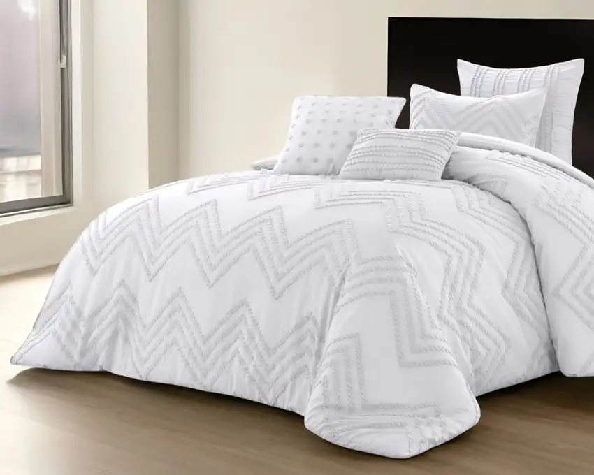 White Twin Polyester 180 Thread Count Washable Duvet Cover Set Photo 2