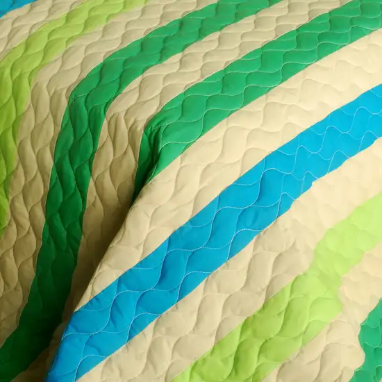 Wild Territory Shanti -  3PC Vermicelli-Quilted Patchwork Quilt Set (Full/Queen Size) Photo 4