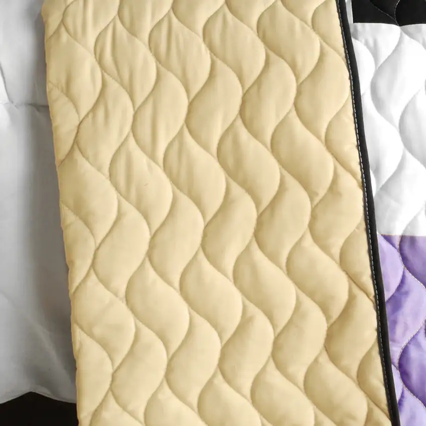 Wind Castle -  3PC Vermicelli-Quilted Patchwork Quilt Set (Full/Queen Size) Photo 4